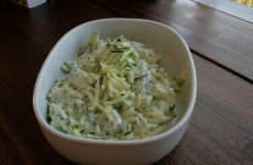 Squashsalat med hvidløg
