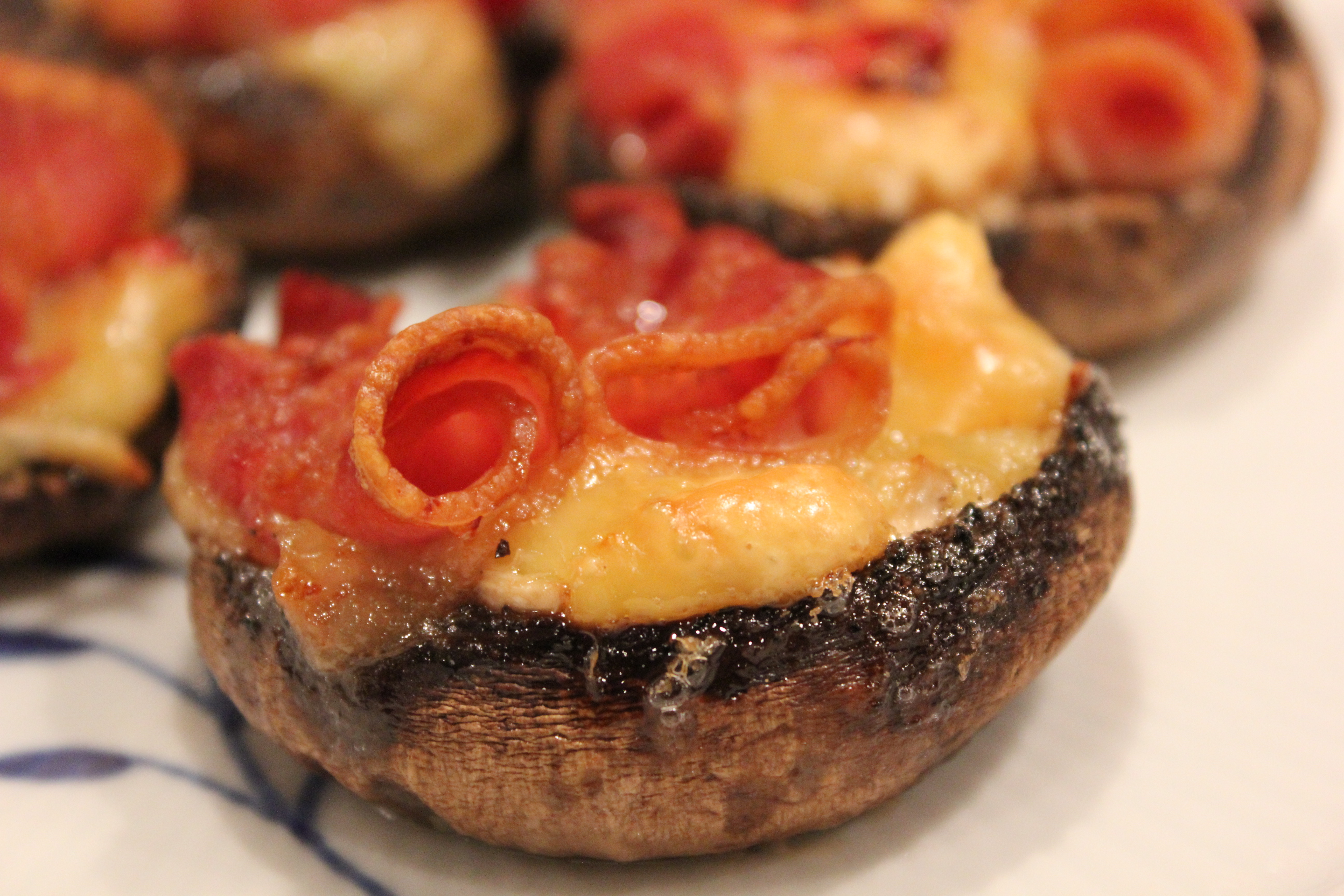 Fyldte svampe (Portobello med brie, chili & bacon)